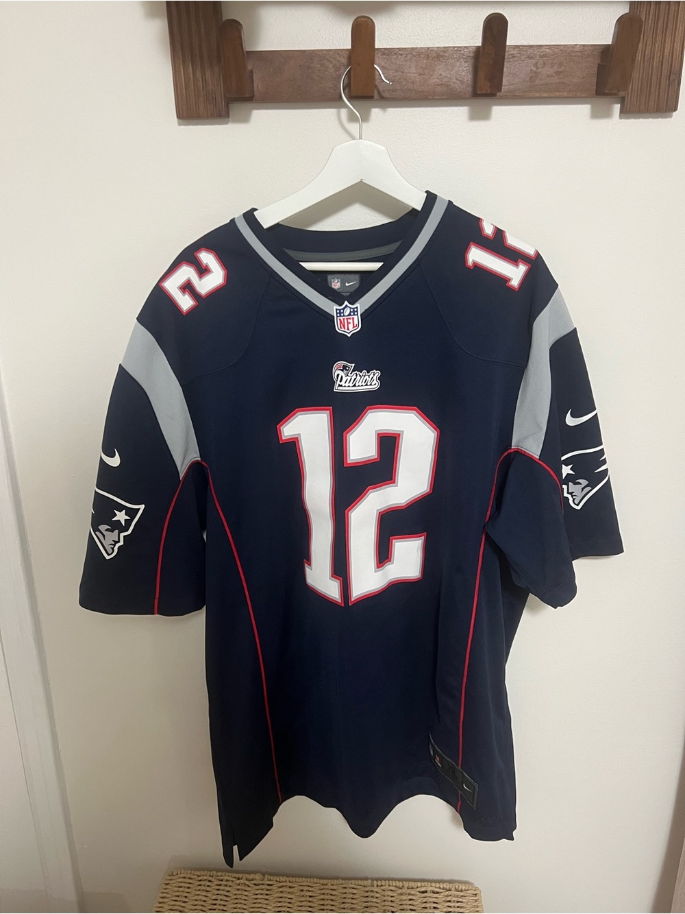 Nike Men’s Navy Blue Patriots #12 Football Jersey